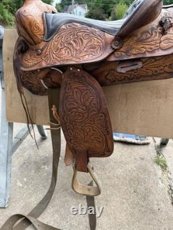 Vintage 15 Saddle Floral Pattern Tooled Leather With Stirrups