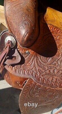 Vintage 16 WESTERN HORSE SADDLE Fully Beautifully Tooled North & Judd Hardware