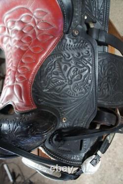 Vintage American Western Black & Red Tooled Leather Embossed 16 Horse Saddle