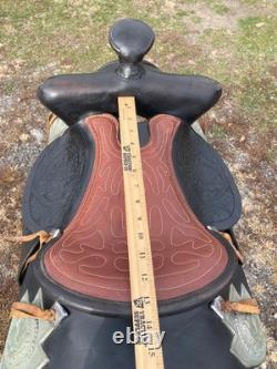 Vintage/Antique 13 youth Western parade saddle withsilver horse heads