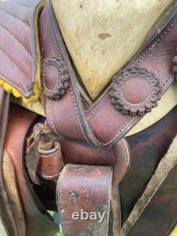 Vintage/Antique Galindo 14 Mexican vaquero saddle withsaddle bags, sword scabbard