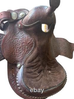 Vintage Beautiful Double R Leather Company Hand Made Saddle Detailed Work