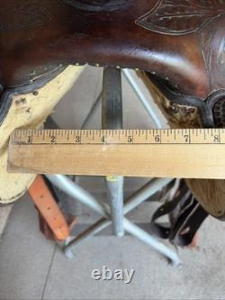 Vintage Bona Allen western saddle, 15 with matching rear cinch