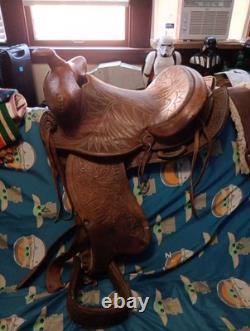 Vintage Bonanza Big Horn Leather Western Saddle 14 Seat Nice Tooling Repaired