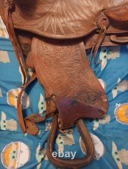 Vintage Bonanza Big Horn Leather Western Saddle 14 Seat Nice Tooling Repaired