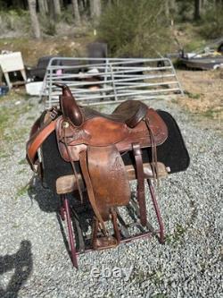 Vintage Circle Y Cow Country Saddle with Breastcollar and Headstall 15 Seat