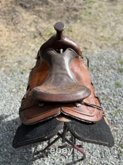 Vintage Circle Y Cow Country Saddle with Breastcollar and Headstall 15 Seat