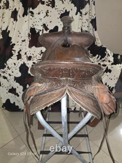 Vintage Collector's Item JG Read & Bros Co Western Saddle (Prior 1920s)