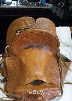 Vintage Custom Made HAnd Carved Leather Western Cowboy Saddle