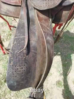 Vintage Denver Round Skirt High Back Western Saddle 12½ Seat