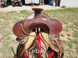 Vintage Denver Round Skirt High Back Western Saddle 12½ Seat