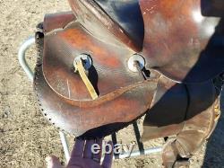 Vintage Fred Mueller Western Saddle Rounded Skirt 14 Seat