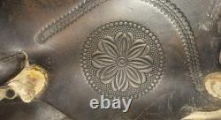 Vintage Horse Saddle / 15.5