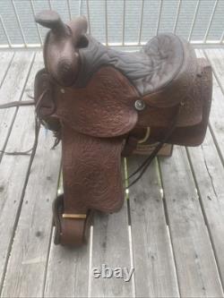 Vintage Horse Saddle Very Nice Leather (OLD) With Gold And Sliver Colored Metals