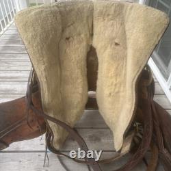 Vintage Horse Saddle Very Nice Leather (OLD) With Gold And Sliver Colored Metals