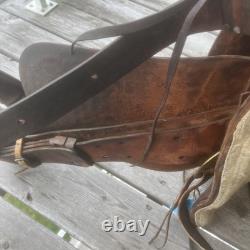 Vintage Horse Saddle Very Nice Leather (OLD) With Gold And Sliver Colored Metals