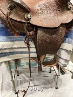 Vintage Leather Saddle With Trail Bag Gun Sleeve Rope & Western Blanket Child Size