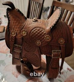 Vintage Pugsley and Cia Salesman Leather Saddle