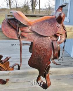 Vintage RED RANGER Western Trail pleasure Saddle, comfy padded 14' seat-Clean