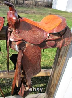 Vintage RED RANGER Western Trail pleasure Saddle, comfy padded 14' seat-Clean
