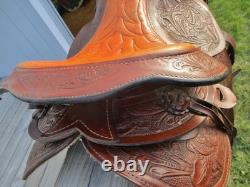 Vintage RED RANGER Western Trail pleasure Saddle, comfy padded 14' seat-Clean