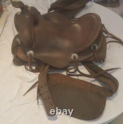 Vintage RT Frazier Pueblo Colorado Leather Equestrian Horse Saddle