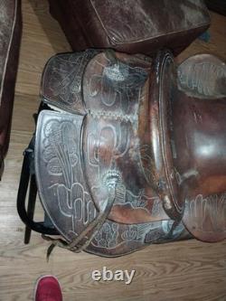 Vintage RueBush Bros Maker Deming NM Horse Saddle with Rope and Stand