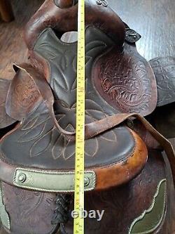 Vintage SIMCO 5567 Western Horse Saddle With Metal Trim