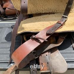 Vintage Simco Horse Saddle 15 Seat Brass Hardware And Pictured Tack Included