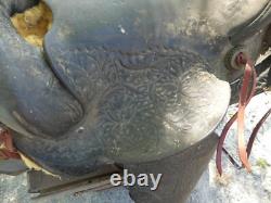 Vintage Tooled Black Leather Horse Saddle 18 Wide 23 Front to Back