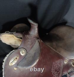 Vintage Tooled Leather Western Horse Saddle, 13/14 Seat