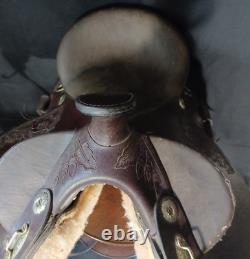 Vintage Tooled Leather Western Horse Saddle, 13/14 Seat