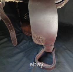 Vintage Tooled Leather Western Horse Saddle, 13/14 Seat