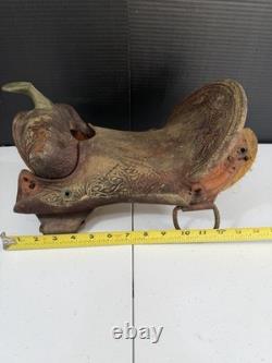 Vintage Tooled Leather Western Saddle Brass Horn Floral Carving Old Ranch