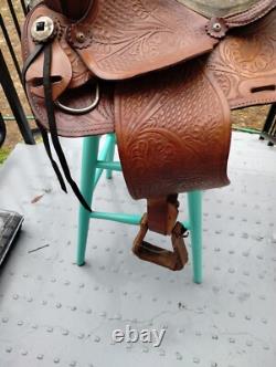 Vintage Tooled Leather Western Saddle Ocala Estate Find! Photos For Measurent