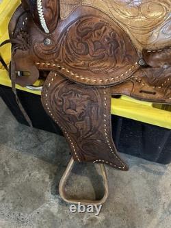 Vintage Tooled Leather Western Trail Horse Saddle With Shearling Bottom B