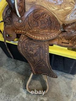 Vintage Tooled Leather Western Trail Horse Saddle With Shearling Bottom B