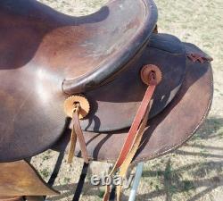 Vintage Toomeys Lewistown Mont. Western Saddle 14 seat
