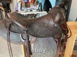 Vintage Wade Tree western saddle with Cheyenne roll