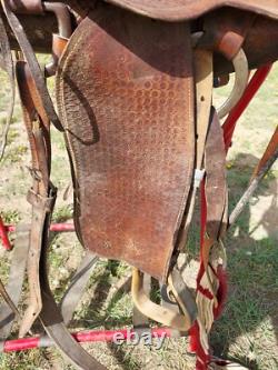 Vintage Walter L. Newell St. Louis Mo. Round Skirt Western Saddle 14 Seat