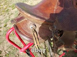 Vintage Walter L. Newell St. Louis Mo. Round Skirt Western Saddle 14 Seat