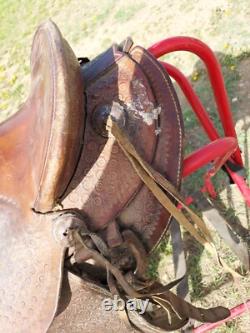 Vintage Walter L. Newell St. Louis Mo. Round Skirt Western Saddle 14 Seat