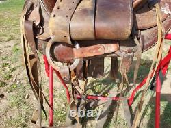 Vintage Walter L. Newell St. Louis Mo. Round Skirt Western Saddle 14 Seat