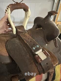 Vintage Western Horse Saddle 15.5