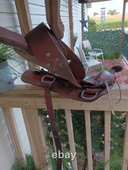 Vintage Western Horse Saddle 15 Seat