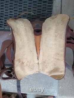 Vintage Western Horse Saddle 15 Seat