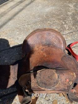 Vintage Western Leather Saddle Tooled Brown Horse Saddle-Used / Display / Repair