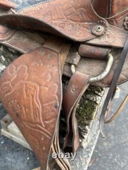Vintage Western Saddle 15 Brown Tooled Leather Stirrups Horse Riding Cowboy