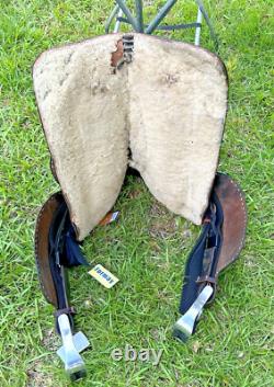 Vintage Western Show Saddle 14 1/2 Inch Seat Tooled Leather Fancy Horse Black