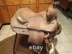 Vintage Western Tooled Leather Horse Saddle 15 seat size